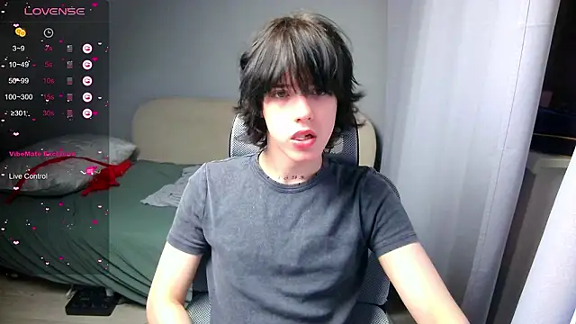 LeonBoykisser online show from 03-19-26, 10:43