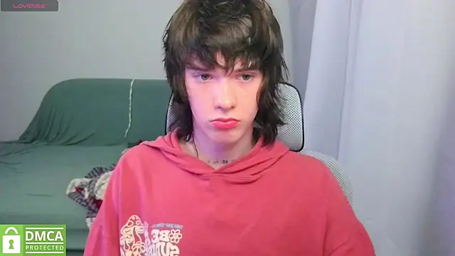 LeonBoykisser online show from 07-16-26, 04:59