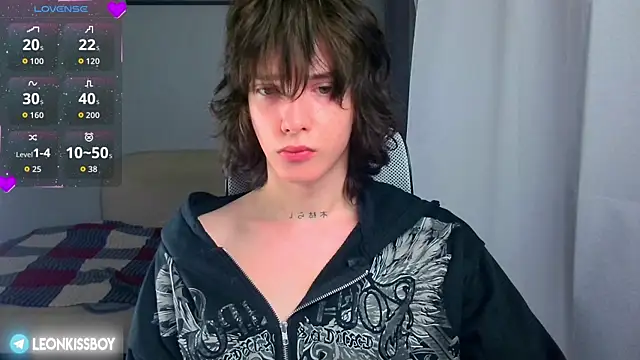 LeonBoykisser online show from 07-01-26, 03:56