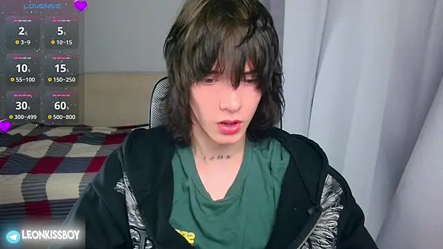 LeonBoykisser online show from 07-02-26, 04:35