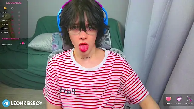 LeonBoykisser online show from 04-02-26, 02:57