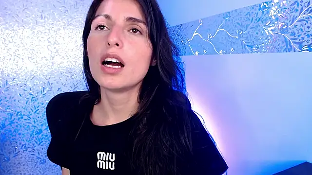MiaVelasquez01 online show from 04-14-26, 06:35