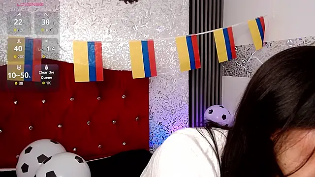 MiaVelasquez01 online show from 06-04-26, 04:11