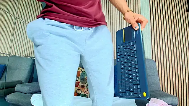 Vans Ross online show from 02-16-26, 07:23