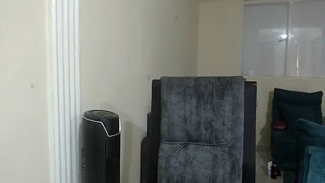 mia girl07 online show from 04-16-26, 09:39