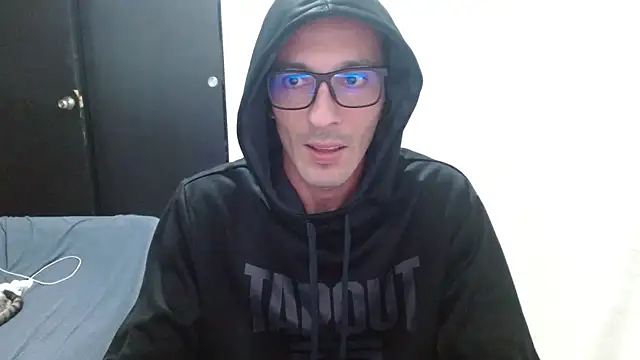 maskguy23 online show from 06-14-26, 06:25