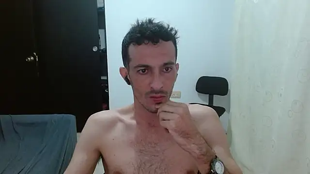 maskguy23 online show from 06-17-26, 06:02