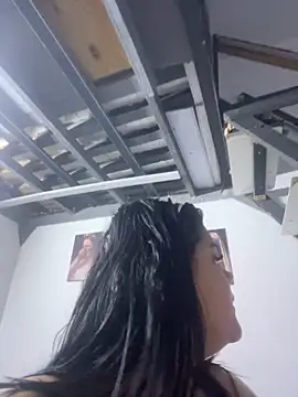 MorenaCariok online show from 04-01-26, 10:49