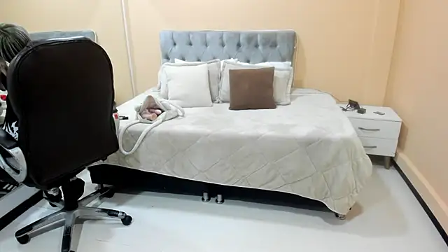 Bela Craxkerr online show from 03-15-26, 11:50