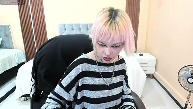 Bela Craxkerr online show from 05-23-26, 12:59
