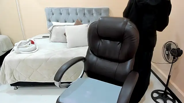 Bela Craxkerr online show from 03-05-26, 12:46