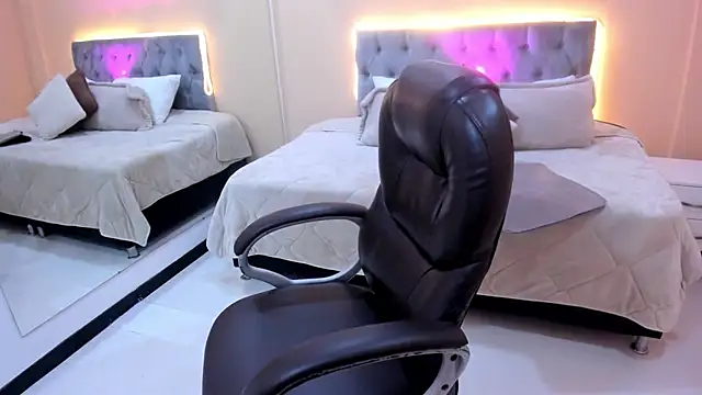 Snapshot of Bela_Craxkerr chatting on 03-03-26, 12:34 Bela Craxkerr online show from 03-03-26, 12:34