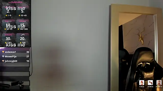 KomiCatt online show from 02-23-26, 06:19