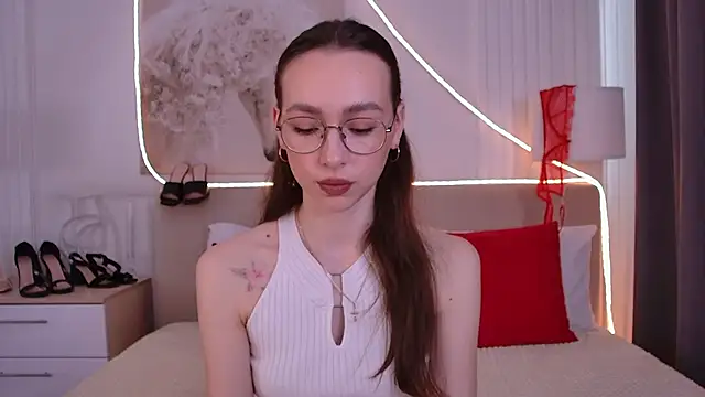 Emily Simon online show from 05-18-26, 05:23