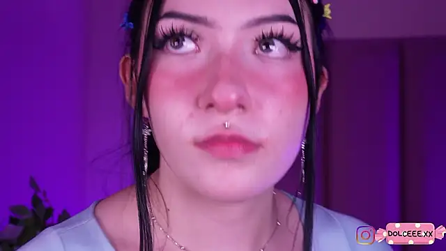 Snapshot of Dolcexx_ chatting on 02-06-26, 09:33 Dolcexx online show from 02-06-26, 09:33