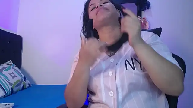 Snapshot of Aurora_sanchess chatting on 02-07-26, 03:25 Aurora sanchess online show from 02-07-26, 03:25