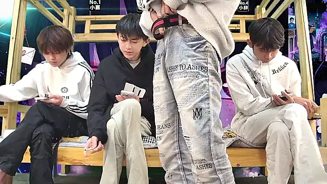 xiaohuangren01 online show from 03-14-26, 12:00