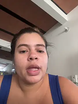 Snapshot of Julissa_x chatting on 02-10-26, 10:09 Julissa x online show from 02-10-26, 10:09