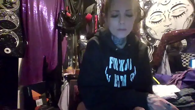 Snapshot of allymoon1369 chatting on 04-22-26, 11:06 allymoon1369 online show from 04-22-26, 11:06
