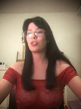 Snapshot of ElisaGoth chatting on 07-05-26, 11:44 ElisaGoth online show from 07-05-26, 11:44