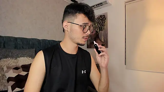 Snapshot of Alhan_Twink chatting on 07-07-26, 07:23 Alhan Twink online show from 07-07-26, 07:23