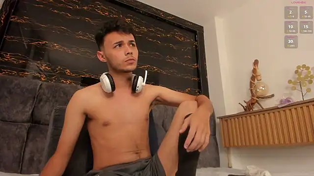 Alhan Twink online show from 02-05-26, 08:48