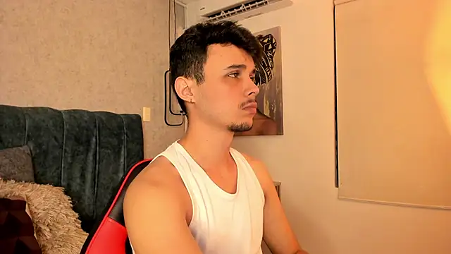 Snapshot of Alhan_Twink chatting on 07-01-26, 04:24 Alhan Twink online show from 07-01-26, 04:24