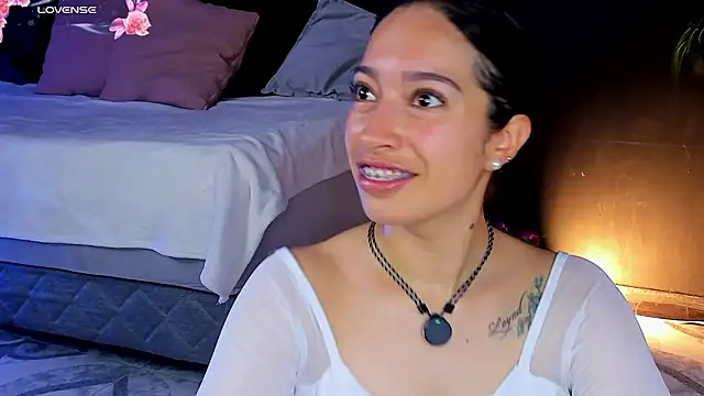 Noaah25  online show from 03-29-26, 03:30