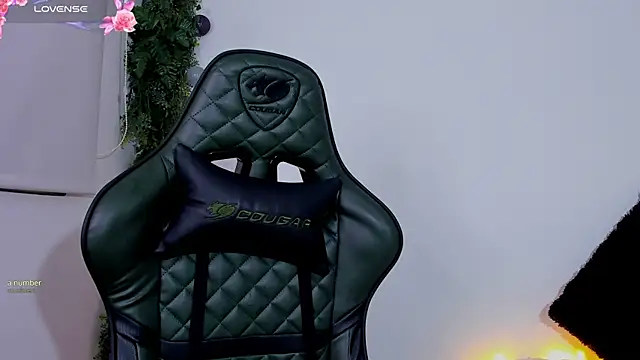 Noaah25  online show from 04-04-26, 04:19