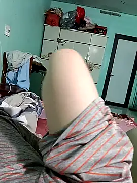 lylinhjim online show from 01-18-26, 08:34