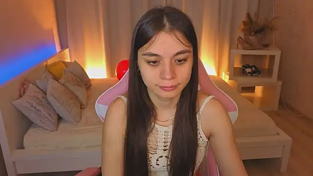 Kim Bless online show from 05-06-26, 01:31