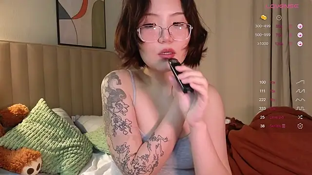 nullgirl online show from 02-25-26, 02:56