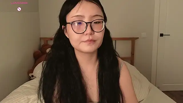 nullgirl online show from 05-12-26, 11:55