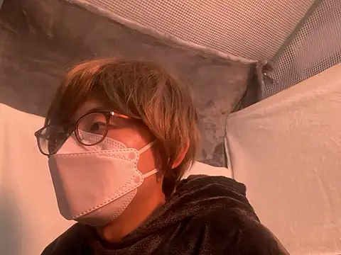 Snapshot of You_Aoi chatting on 02-10-26, 10:25 You Aoi online show from 02-10-26, 10:25