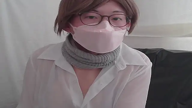 Snapshot of You_Aoi chatting on 01-18-26, 05:11 You Aoi online show from 01-18-26, 05:11