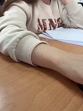 Snapshot of Donna9696 chatting on 02-07-26, 01:57 Donna9696 online show from 02-07-26, 01:57