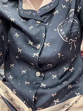 Snapshot of Donna9696 chatting on 02-27-26, 03:34 Donna9696 online show from 02-27-26, 03:34