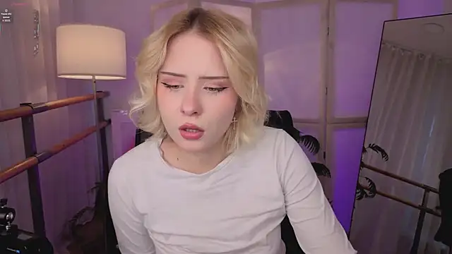 Snapshot of jayjanice chatting on 02-20-26, 02:30 jayjanice online show from 02-20-26, 02:30