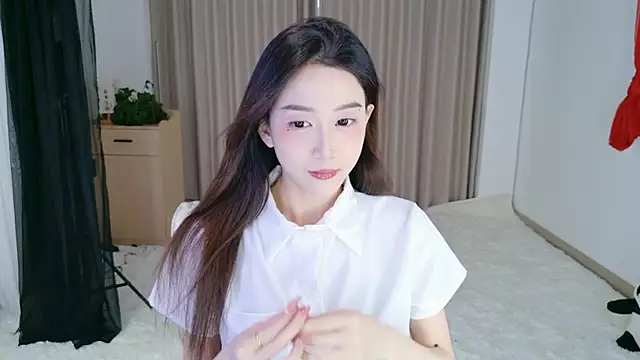 Snapshot of Dancing-Coco12 chatting on 02-10-26, 01:26 Dancing-Coco12 online show from 02-10-26, 01:26