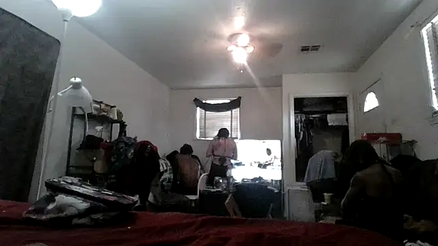 LadySn0w26 online show from 07-28-26, 08:52