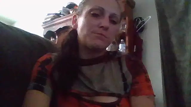 LadySn0w26 online show from 07-02-26, 10:16