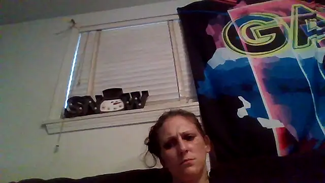 LadySn0w26 online show from 06-19-26, 01:00