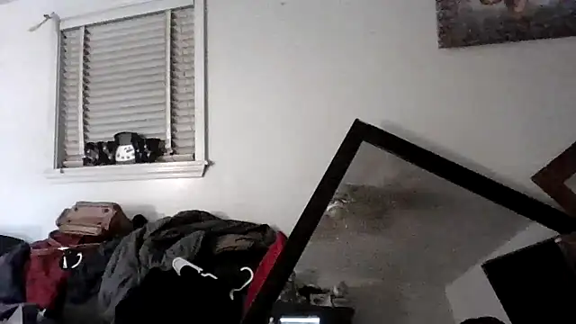 LadySn0w26 online show from 07-24-26, 05:03