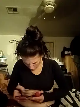 LadySn0w26 online show from 05-06-26, 02:26