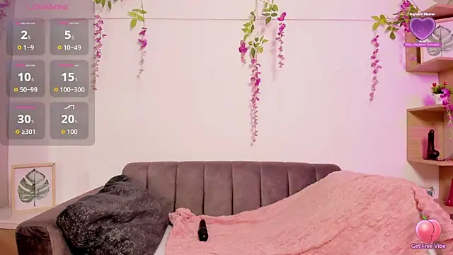 chloe peach  online show from 06-18-26, 01:05