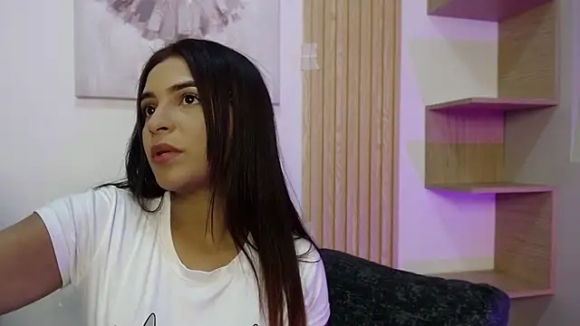 chloe peach  online show from 01-18-26, 12:30