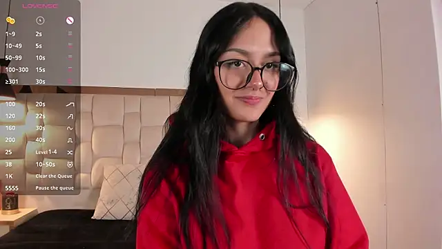 NiccolleHall online show from 02-11-26, 01:00