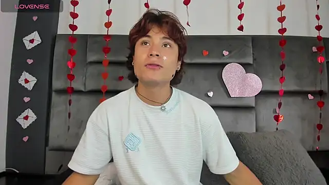 Snapshot of Liam_Grant chatting on 02-10-26, 07:02 Liam Grant online show from 02-10-26, 07:02