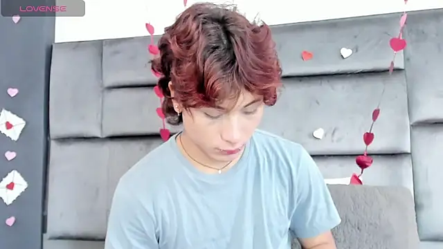 Snapshot of Liam_Grant chatting on 02-12-26, 07:13 Liam Grant online show from 02-12-26, 07:13