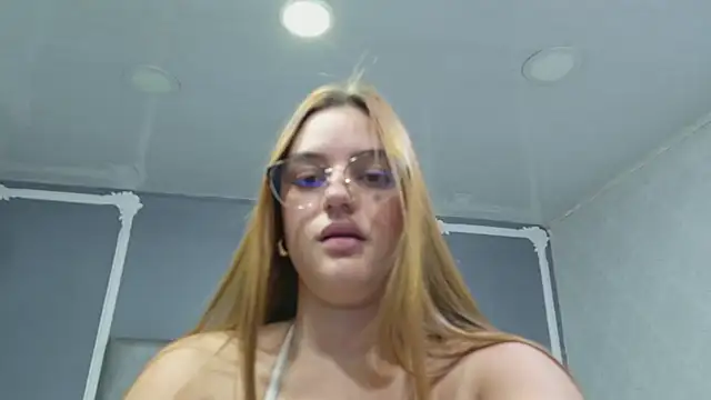 Snapshot of HaileyTims chatting on 06-21-26, 11:16 HaileyTims online show from 06-21-26, 11:16